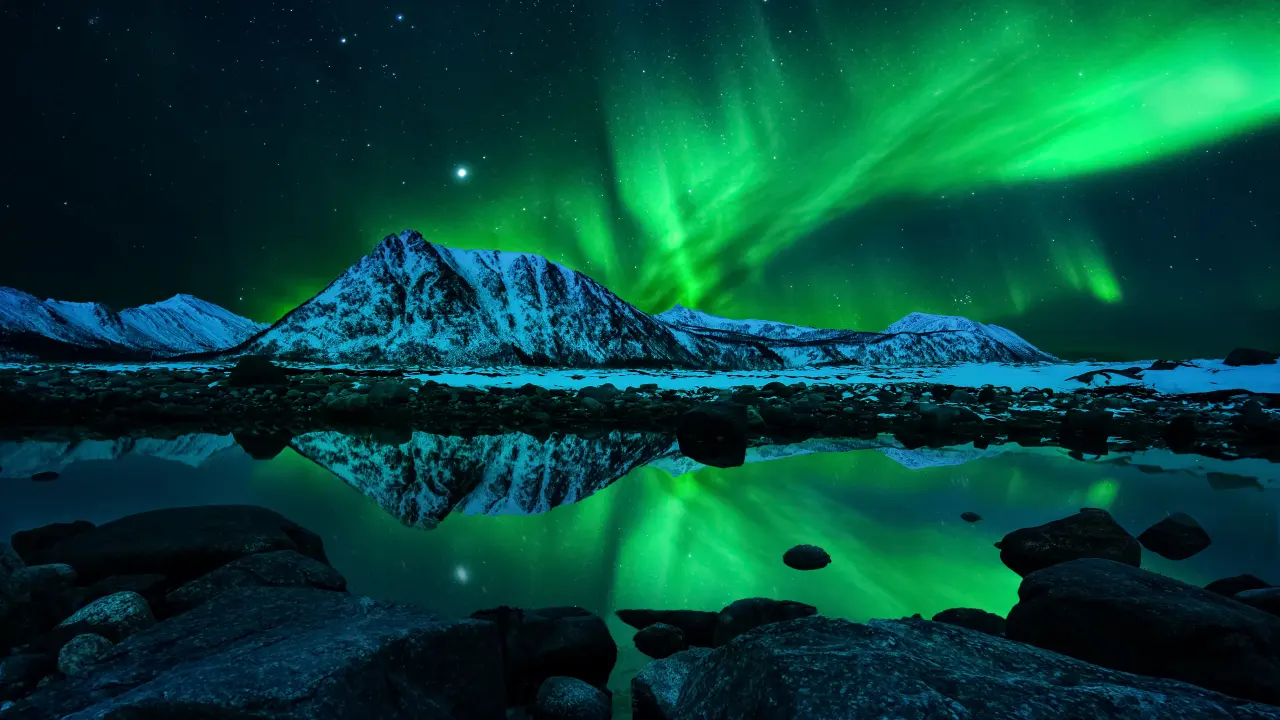aurora borealis northern lights night mountains cold lake 3840x2160 292