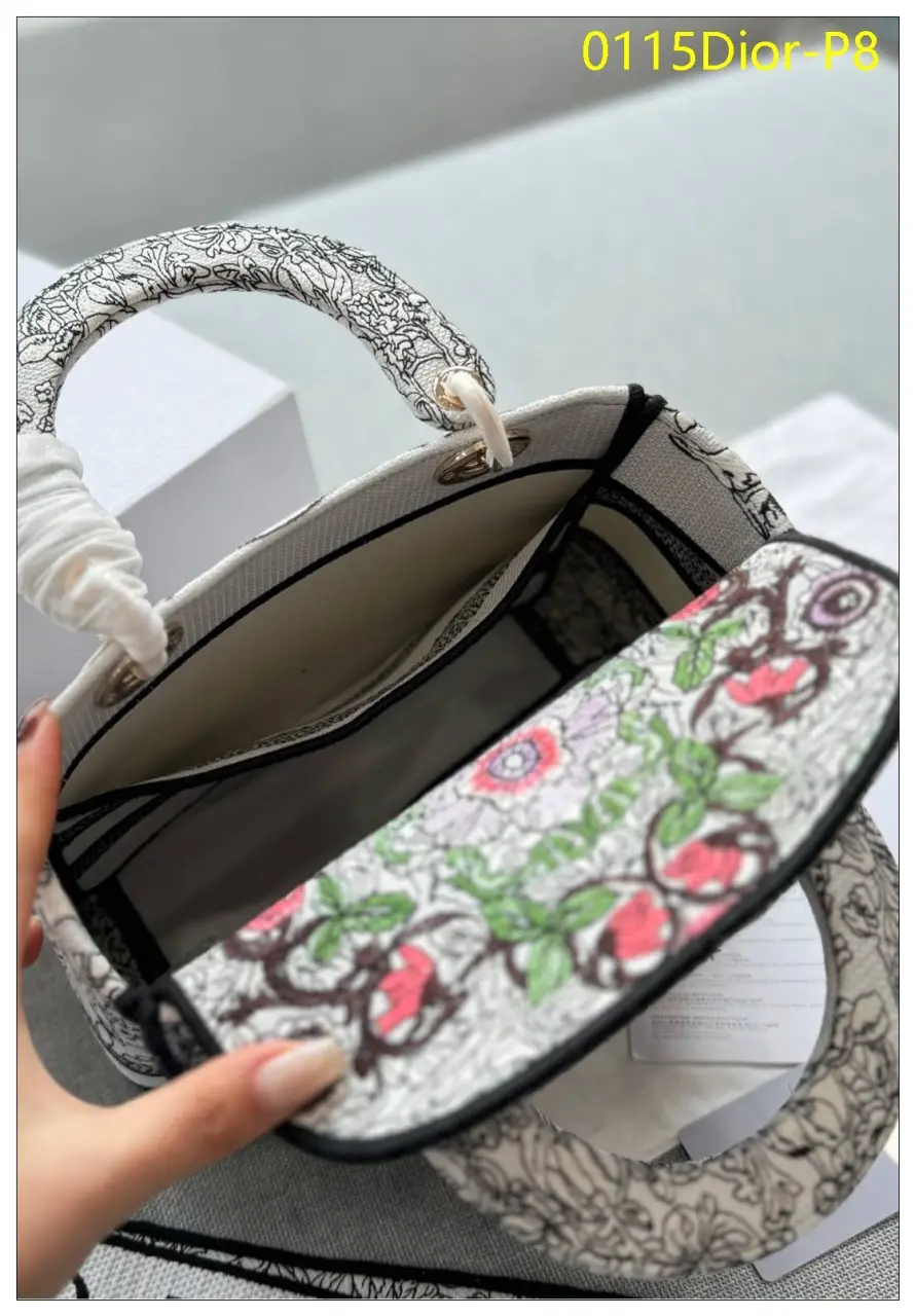 0115Dior P8