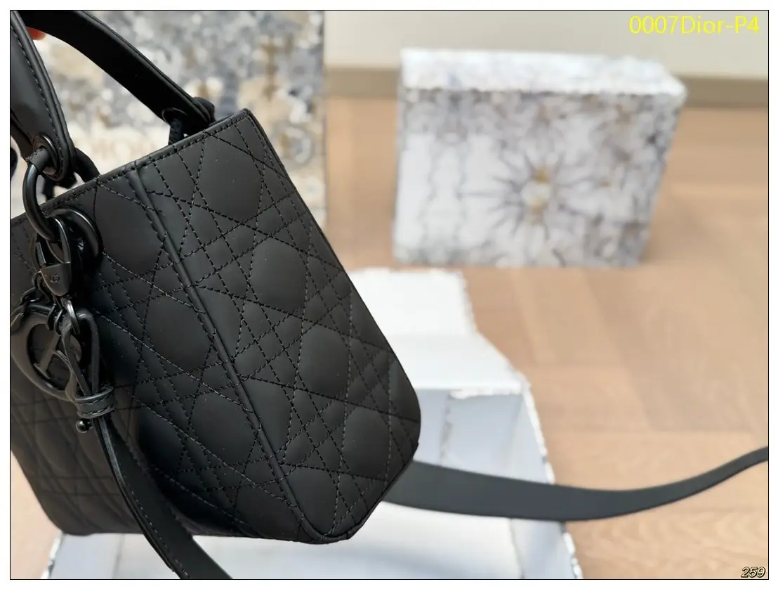 0007Dior P4
