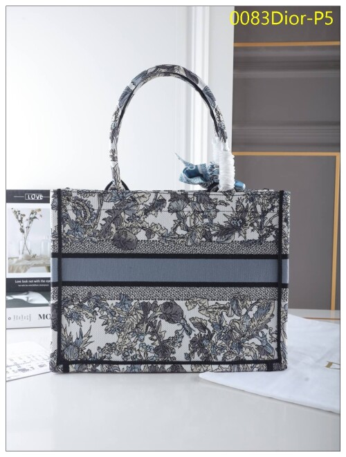 0083Dior P5