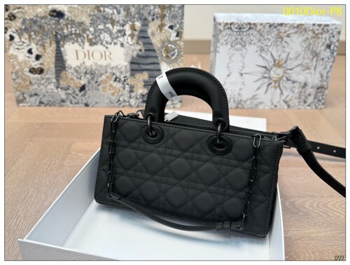 0010Dior P8