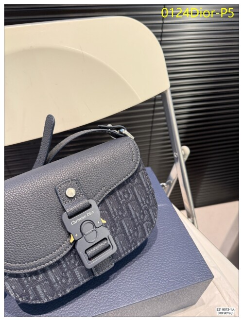 0124Dior P5