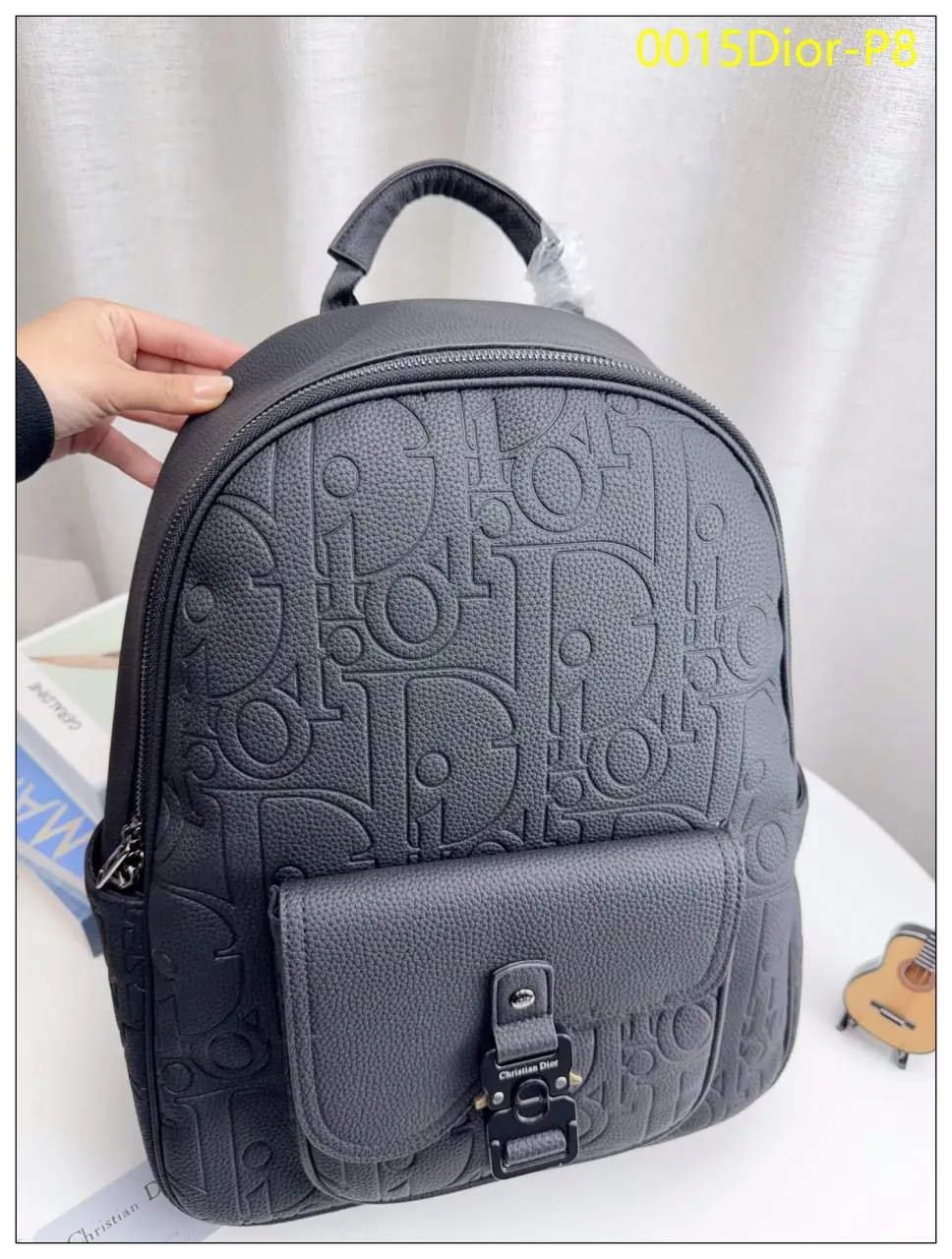 0015Dior P8