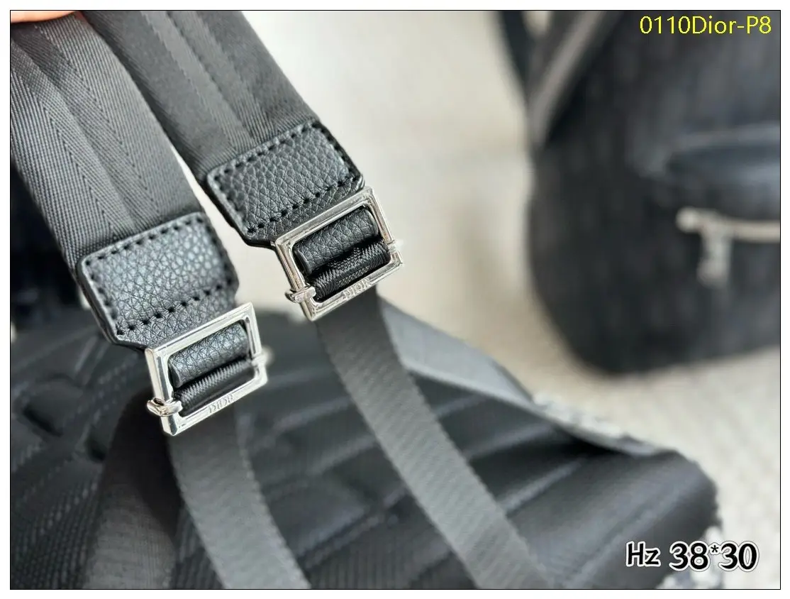 0110Dior P8