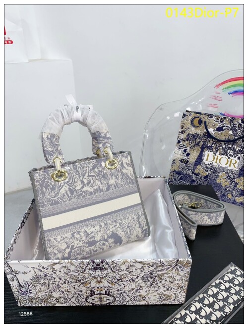 0143Dior P7