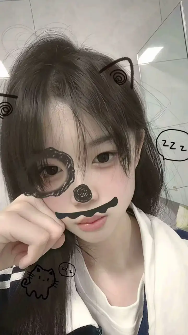 7712