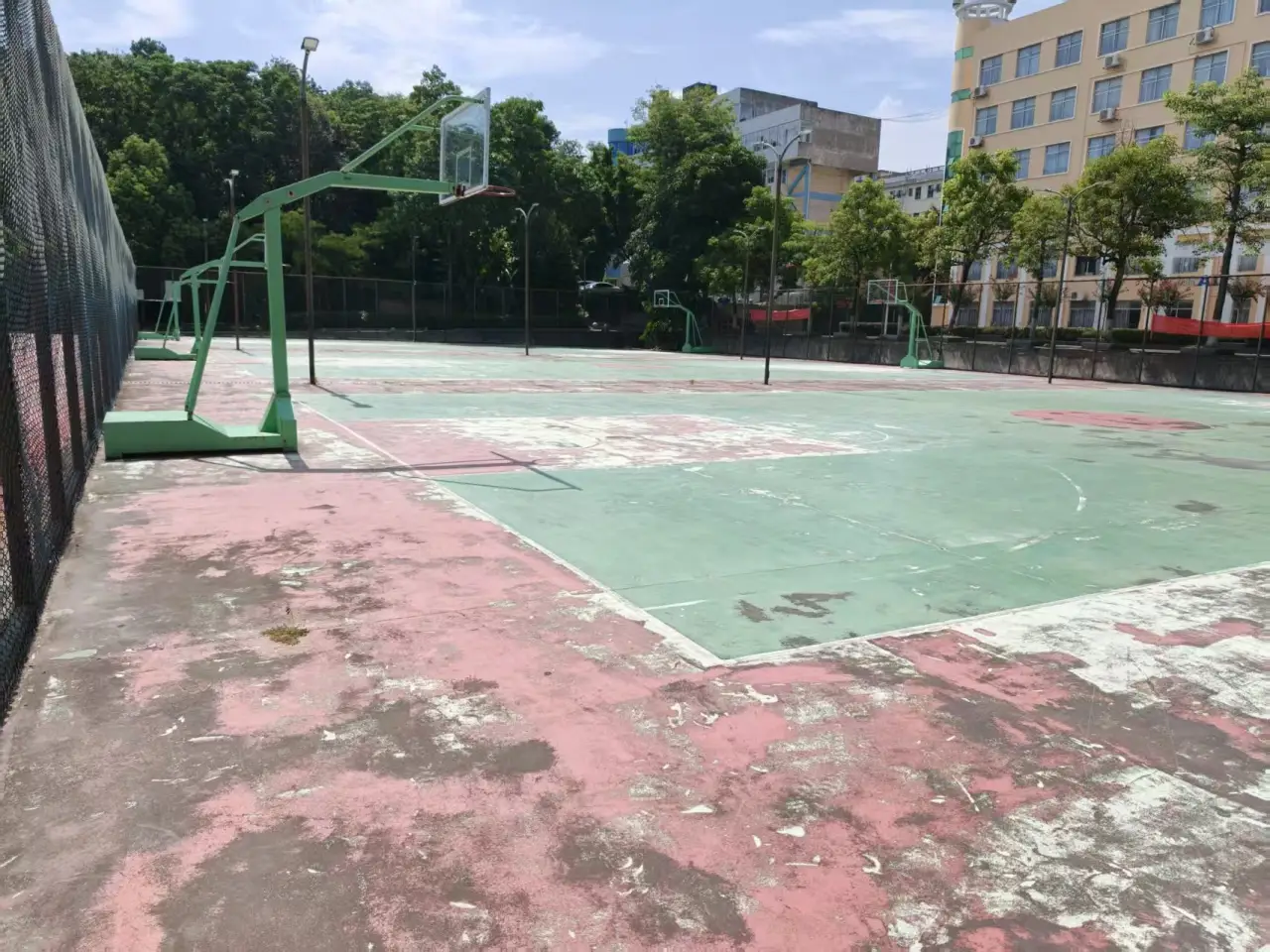 经纬篮球场