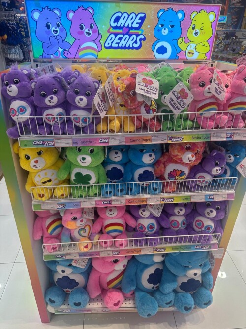 WhatsApp Image 2026 10 20 at 2.06.24 PM — 毛绒玩具、商品货架、Care Bears